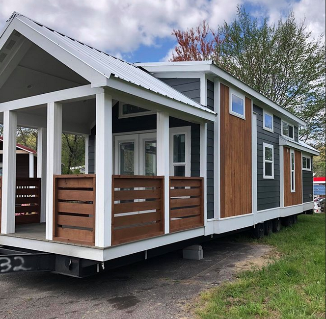 The SeaBreeze Tiny Cottage